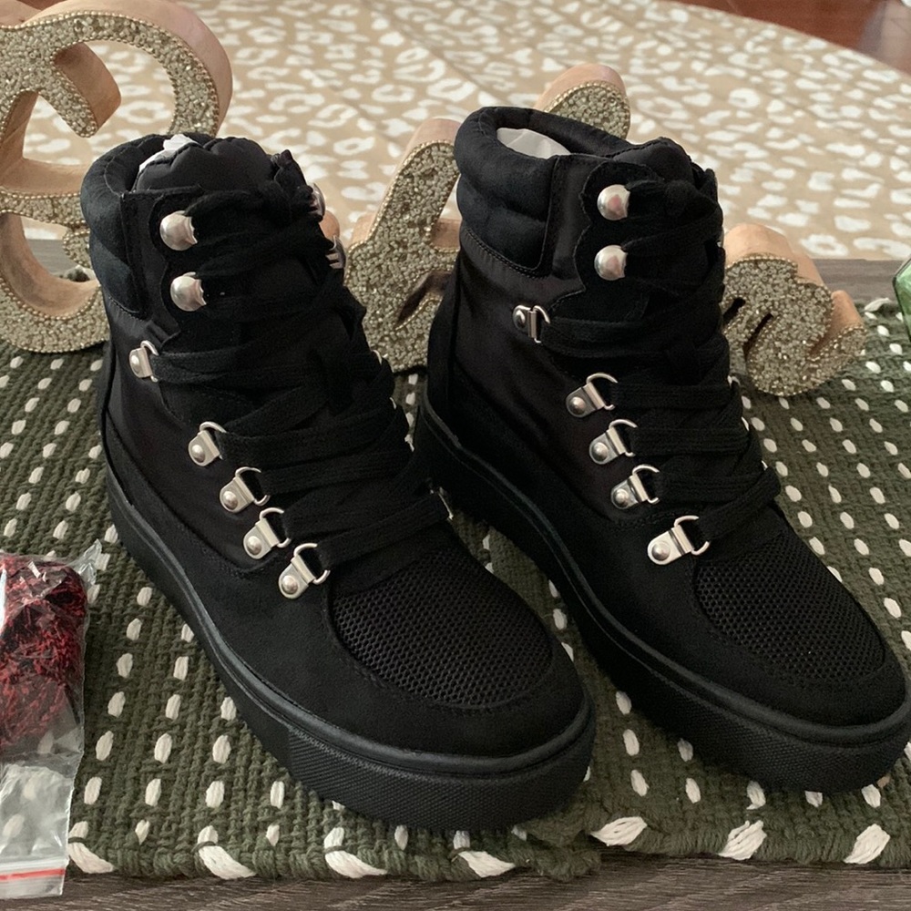 Hidden wedge bootie